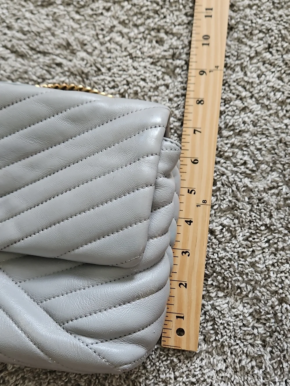 Tory Burch Quilted Leather Shoulder Bag in Light Gray